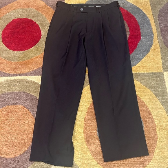 Haggar Clothing Classic Fit Black Trousers Dress Pants Size 32 - Picture 1 of 6